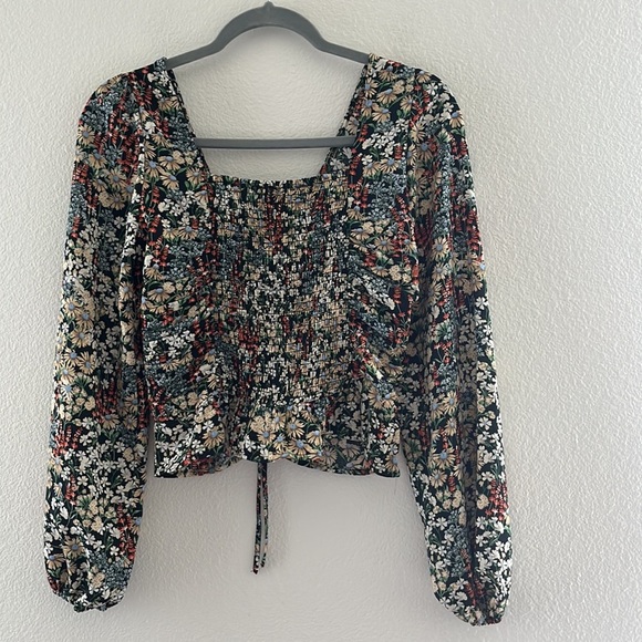 Collective concepts ruched floral cropped top sz S - Picture 5 of 11